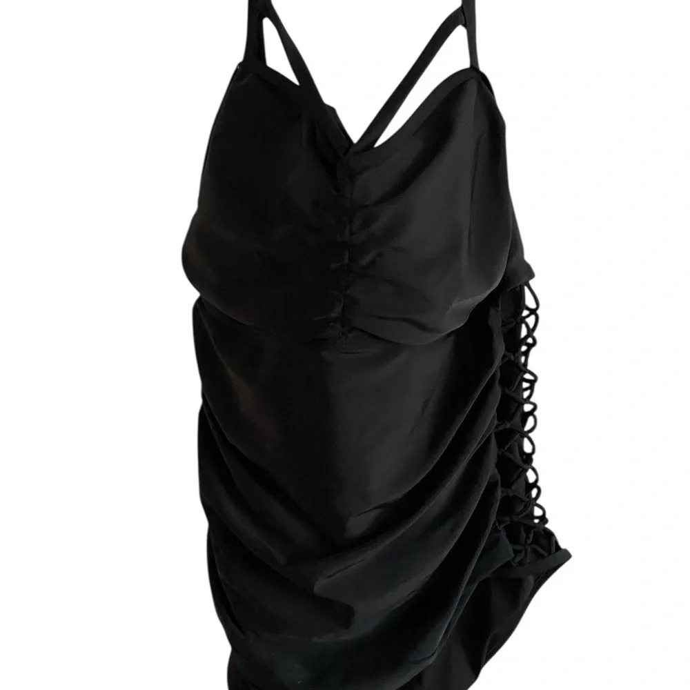 Chic Black Ruched - Picture 2 of 4
